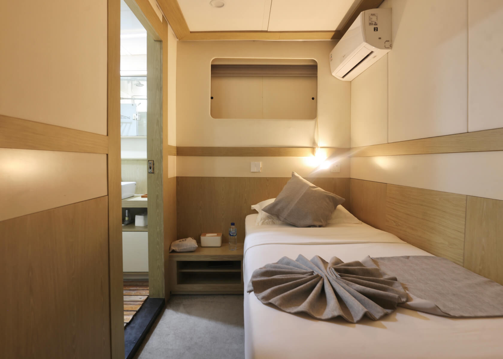 Single Cabin